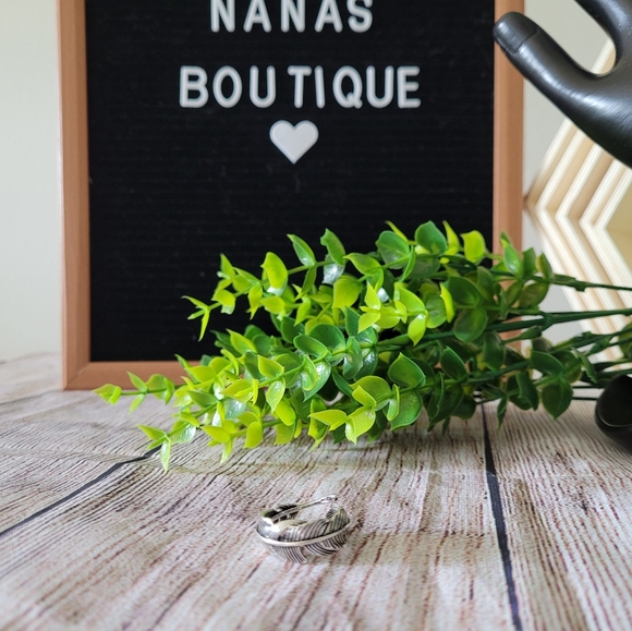 Antique Silver Feather Cuff Ring ✨️ - Picture 3 of 9